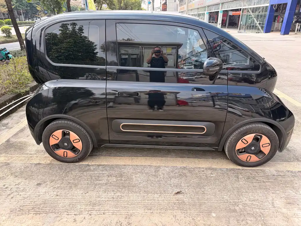 BAOJUN KIWI EV
