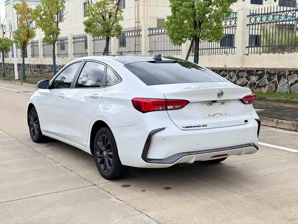 Buick Verano — миниатюра 10