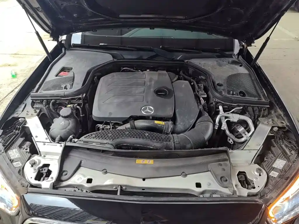 Mercedes-Benz E-Class — миниатюра 20