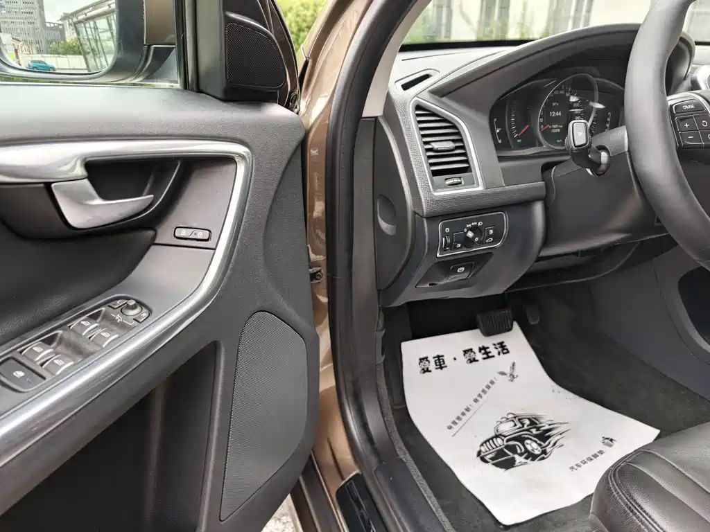 Volvo XC60 — миниатюра 14
