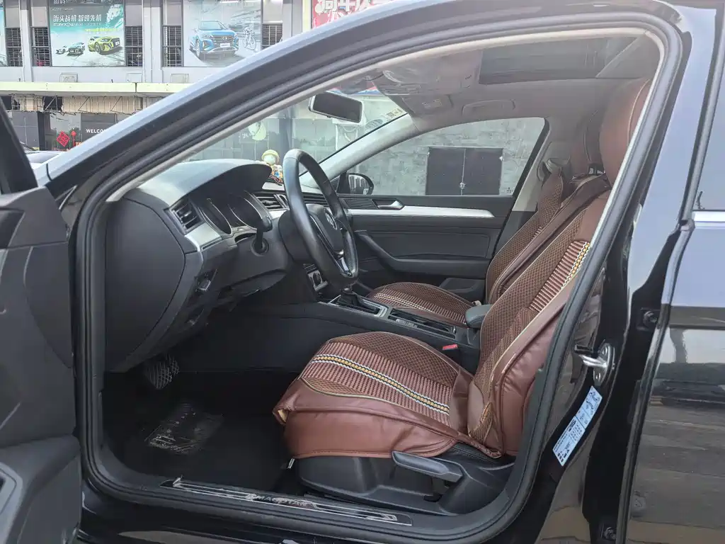 Volkswagen Magotan — миниатюра 6