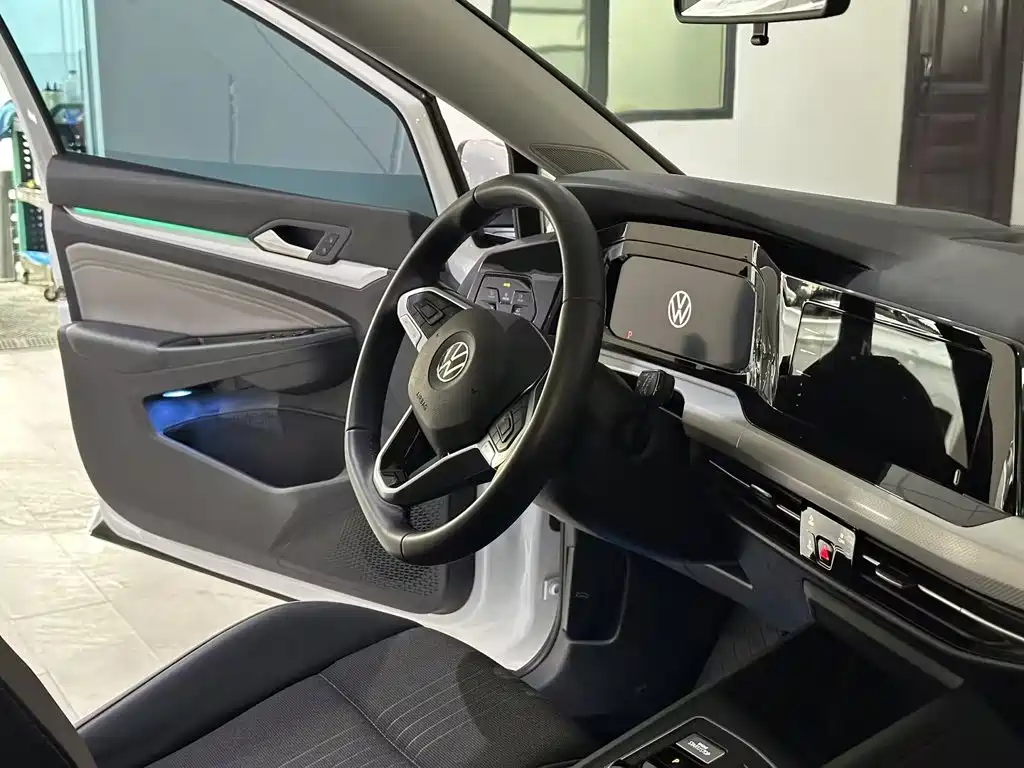 Volkswagen Golf — миниатюра 13