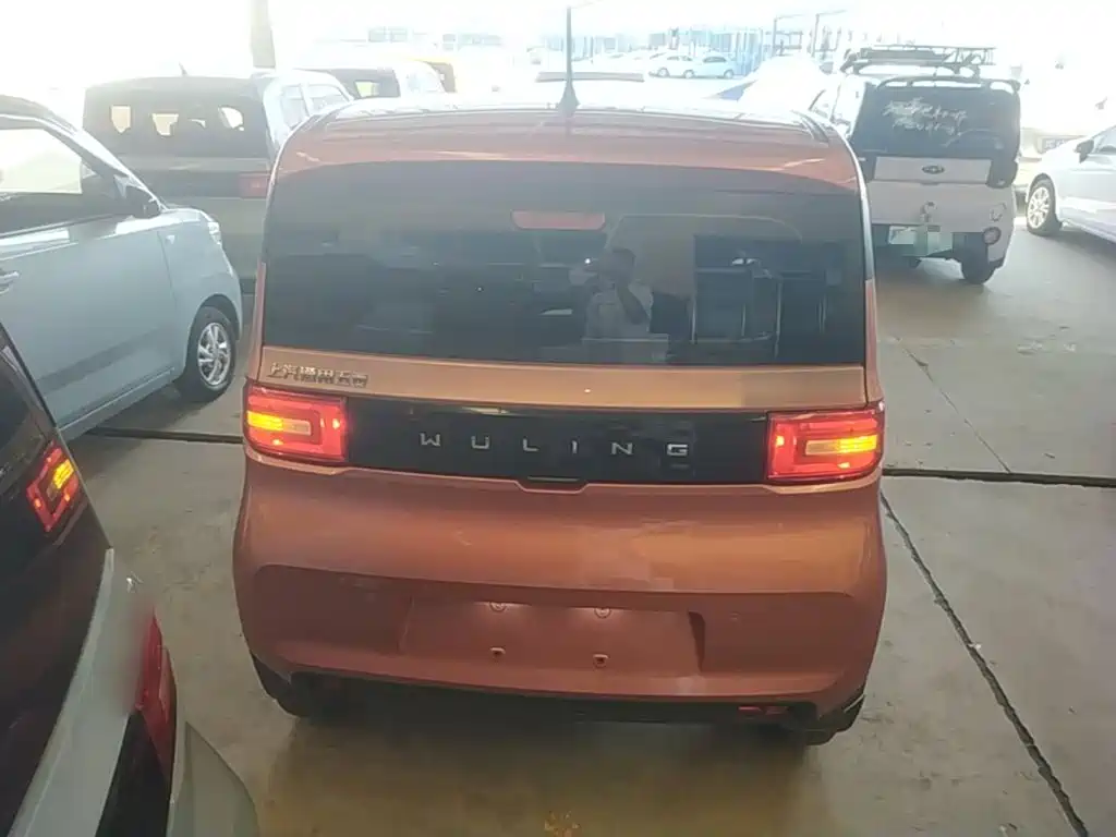 Wuling MINIEV — миниатюра 6