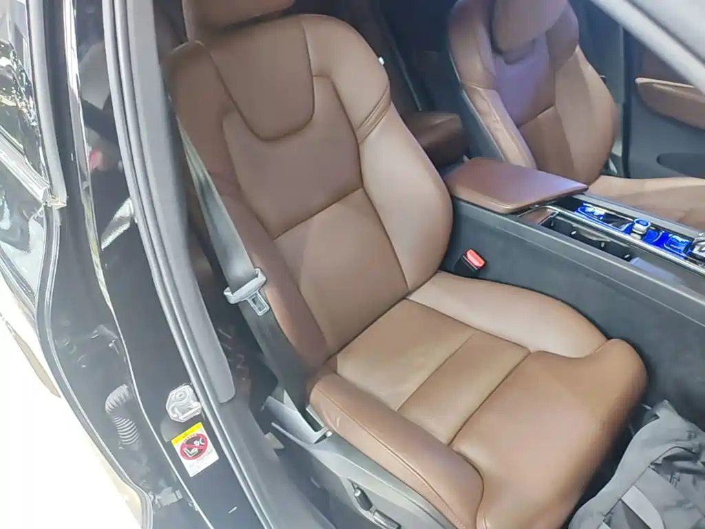 Volvo XC60 — миниатюра 25