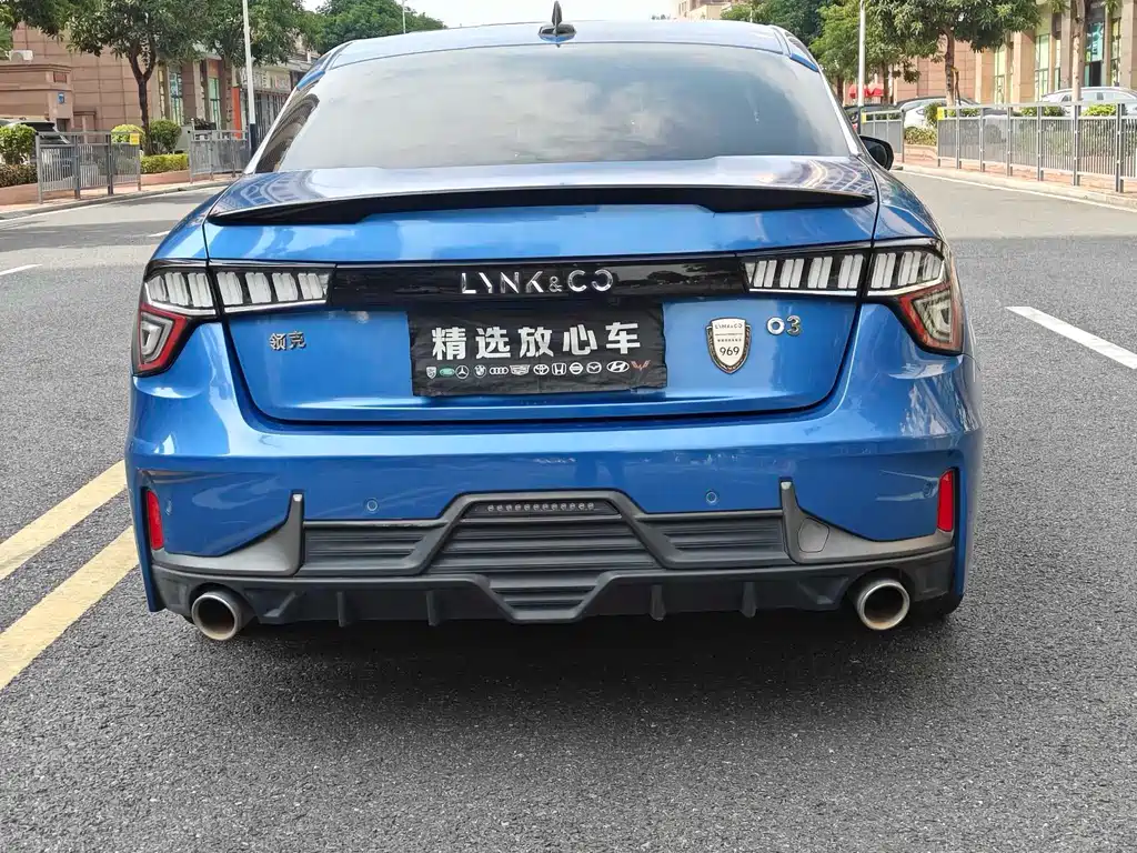 Lynk & Co 03 — миниатюра 6