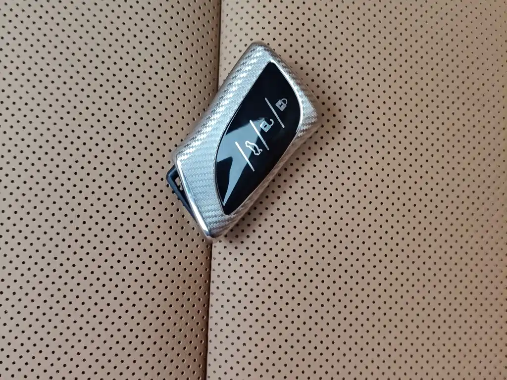 Lexus ES — миниатюра 16