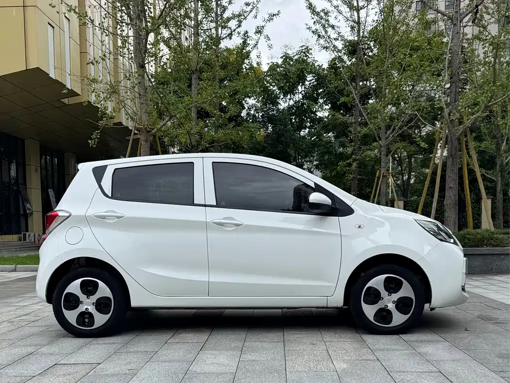Changan Benben E-Star — миниатюра 7