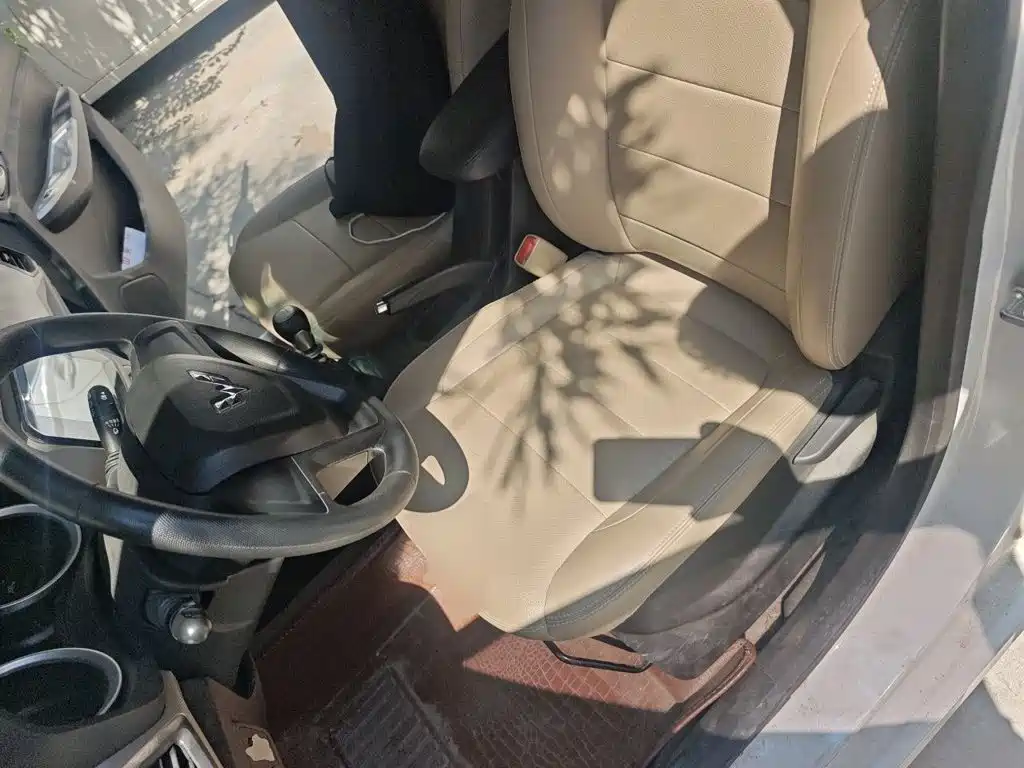 Wuling Hongguang — миниатюра 12