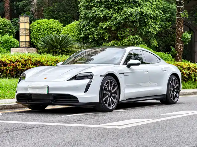 2022 Porsche Taycan
