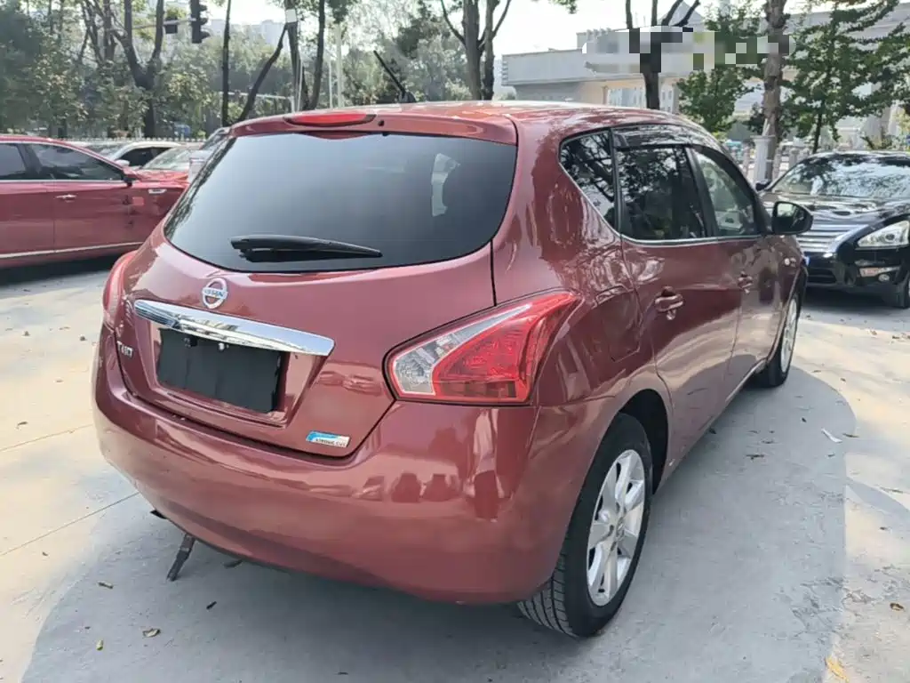 Nissan Tiida — миниатюра 7