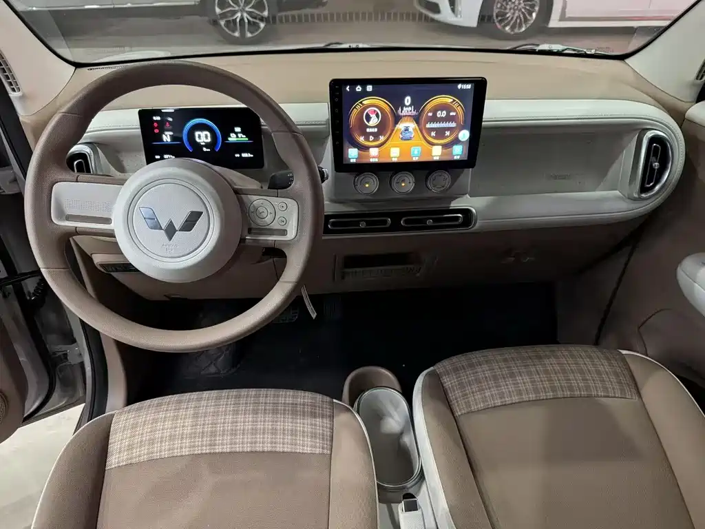 Wuling MINIEV — миниатюра 4