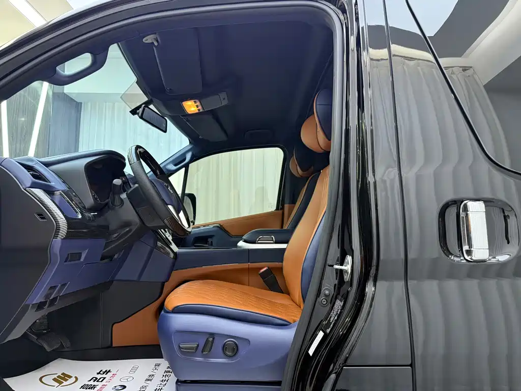 Toyota Hiace — миниатюра 4