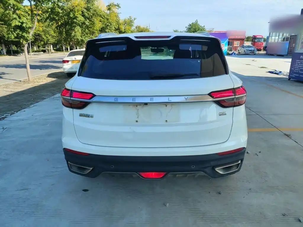 Geely Binyue — миниатюра 6
