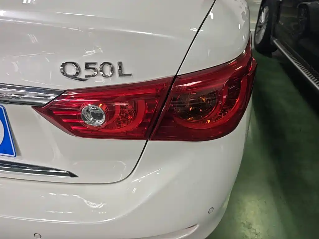 Infiniti Q50L — миниатюра 8