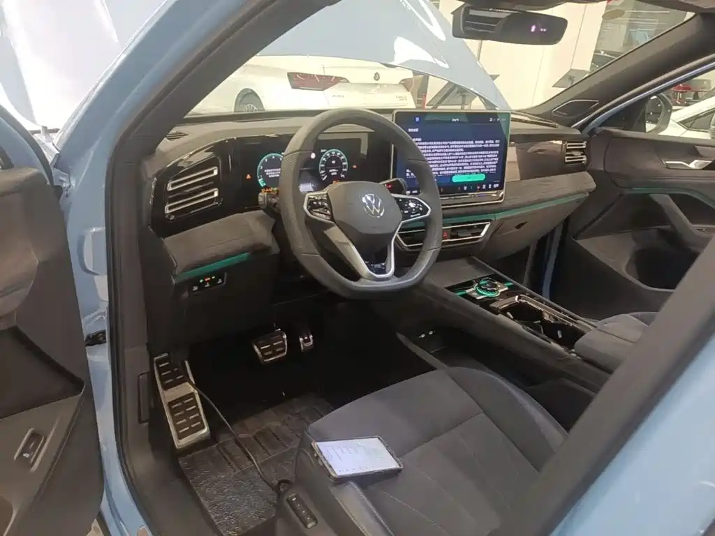 Volkswagen Tiguan L — миниатюра 17