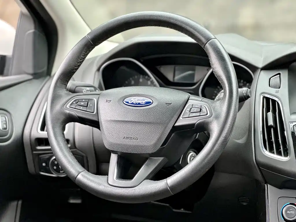 Ford Focus — фотографии объявления, Фото 42