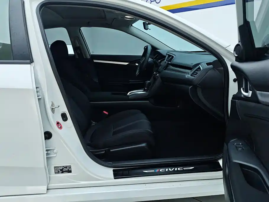 Honda Civic — миниатюра 8