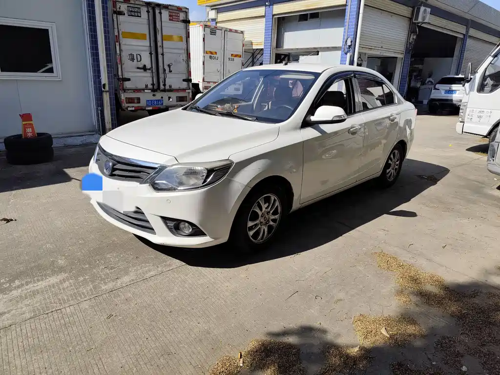 CHANGAN YUEXIANG V3