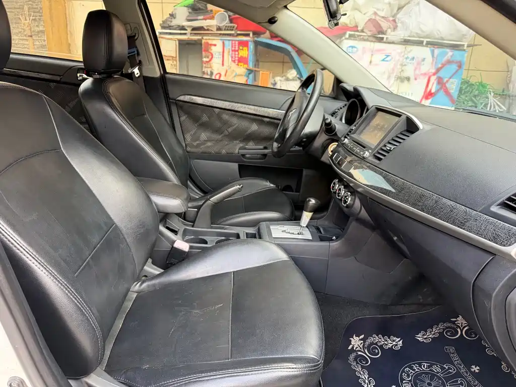Mitsubishi Lancer EX — миниатюра 13
