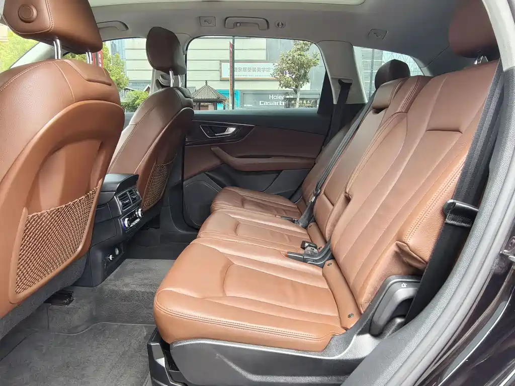 Audi Q7 — миниатюра 11