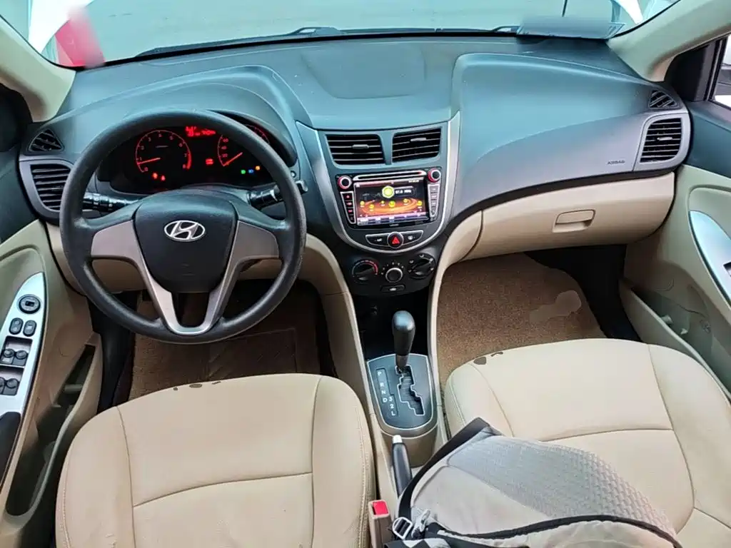 Hyundai Verna — миниатюра 10