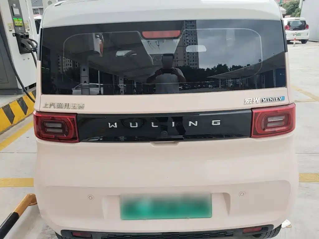 Wuling MINIEV — миниатюра 6