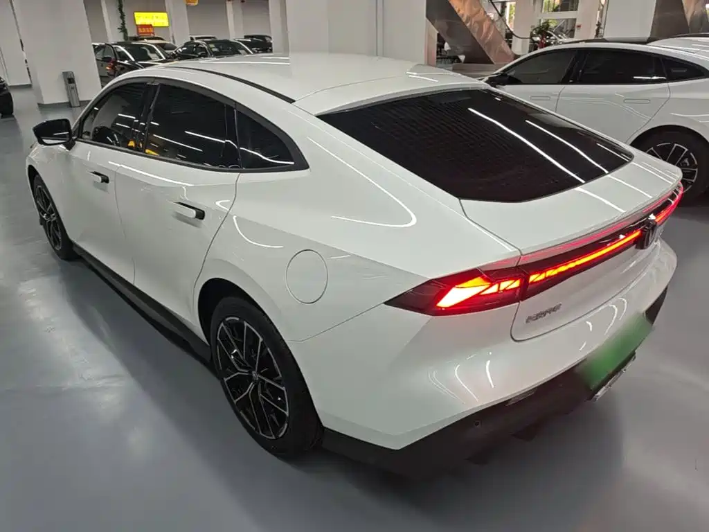 Changan UNI-V iDD — миниатюра 5