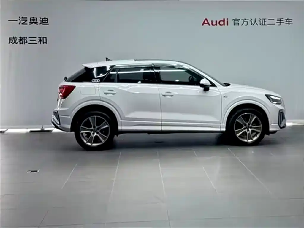 Audi Q2L — миниатюра 3