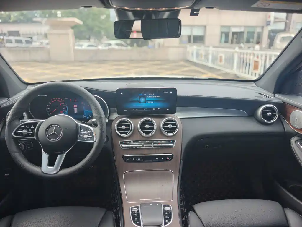 Mercedes-Benz GLC — миниатюра 6