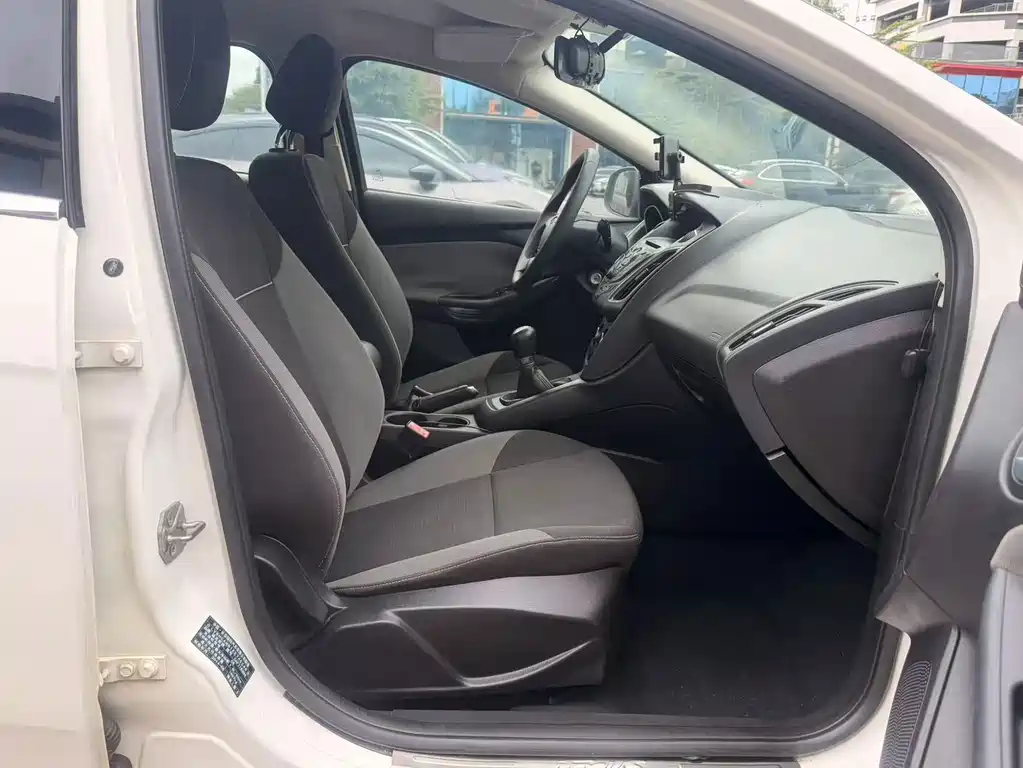 Ford Focus — миниатюра 12