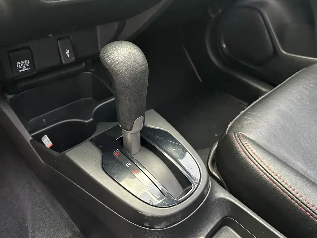 Honda Fit — миниатюра 12