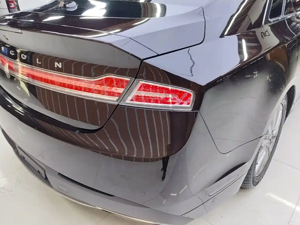 Lincoln MKZ — миниатюра 8