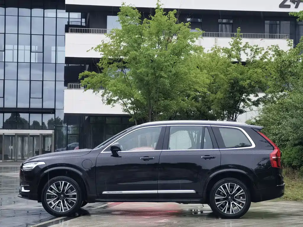 Volvo XC90 PHEV — миниатюра 3