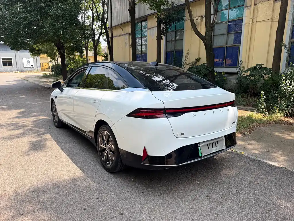 XPeng P5 — миниатюра 8