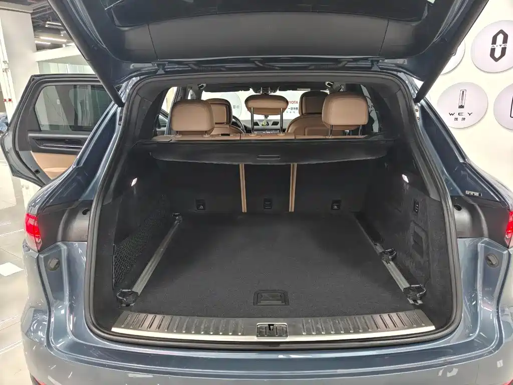 Porsche Cayenne Hybrid — миниатюра 18