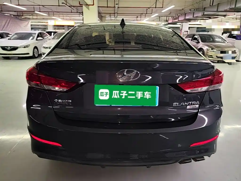 Hyundai Elantra — миниатюра 6