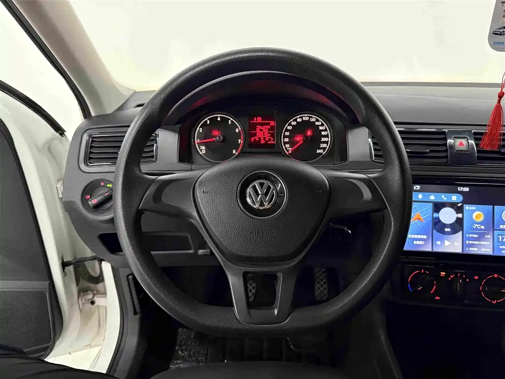 Volkswagen Santana — миниатюра 11