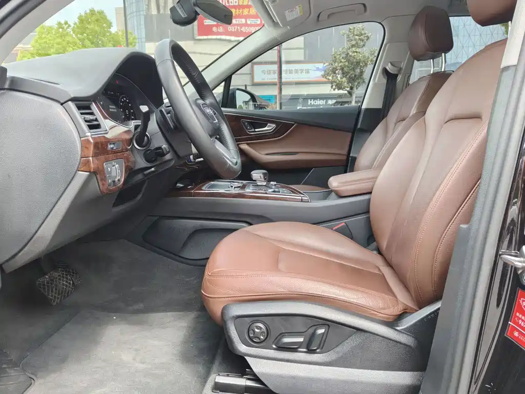 Audi Q7 — миниатюра 10