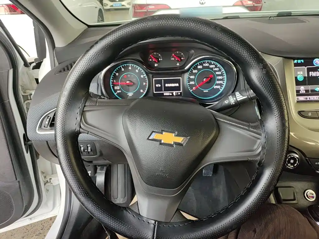Chevrolet Cruze — миниатюра 11