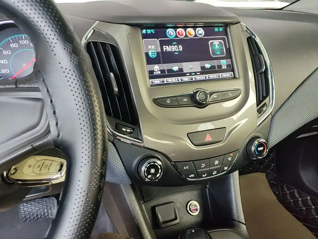 Chevrolet Cruze — миниатюра 13