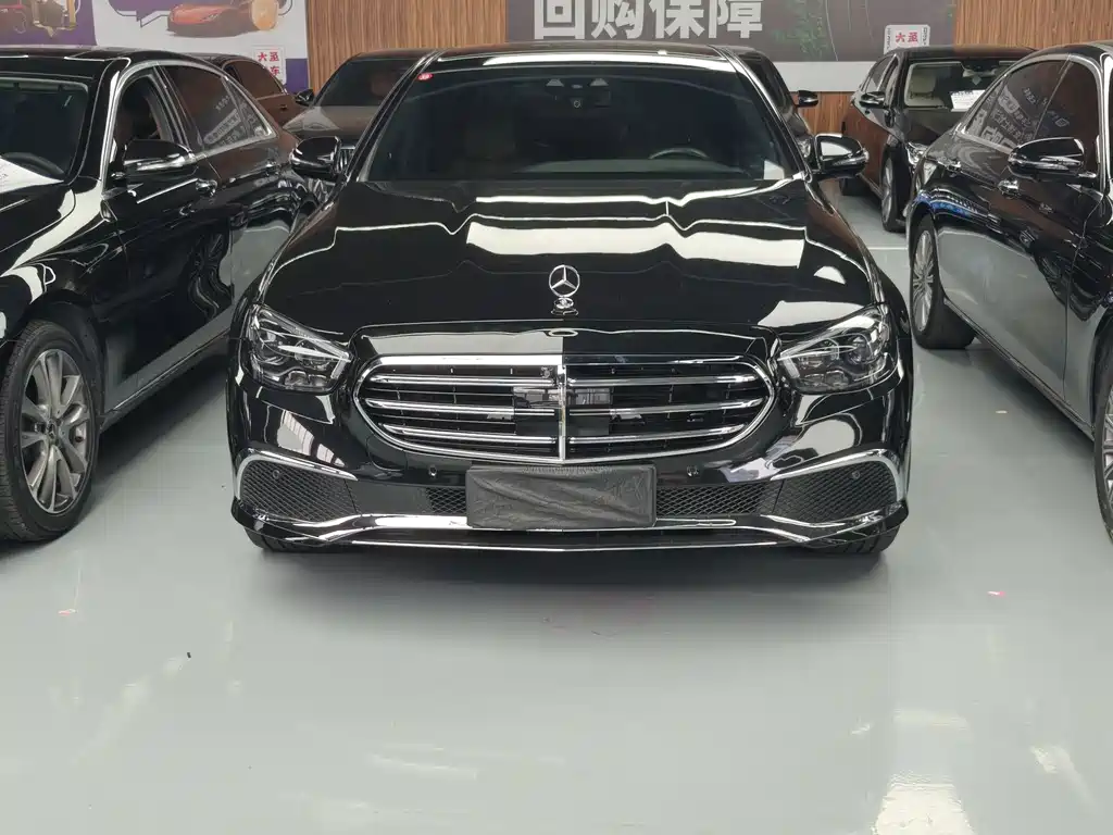 Mercedes-Benz E-Class — миниатюра 2
