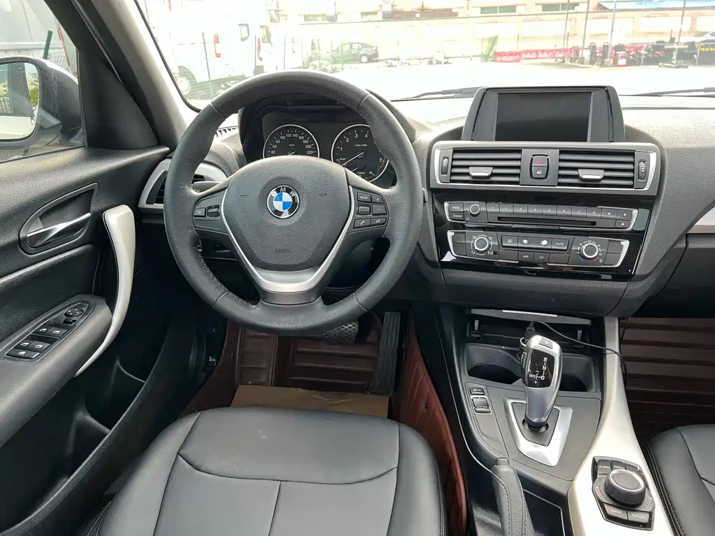 BMW 1 Series (Import) — миниатюра 10