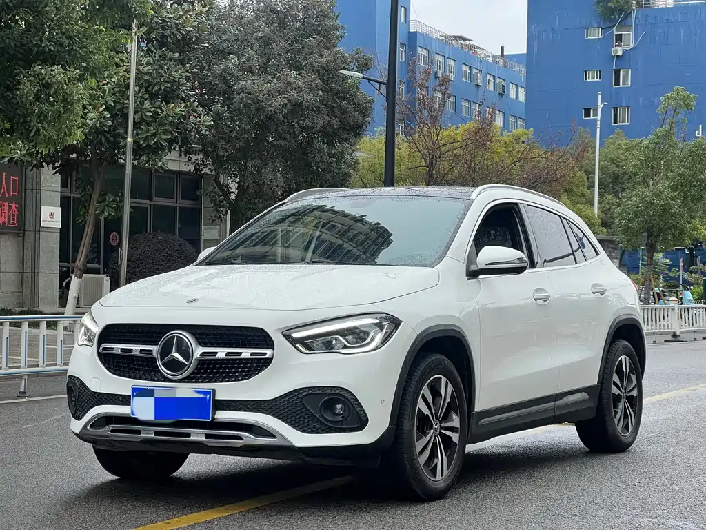 Mercedes-Benz GLA 2021