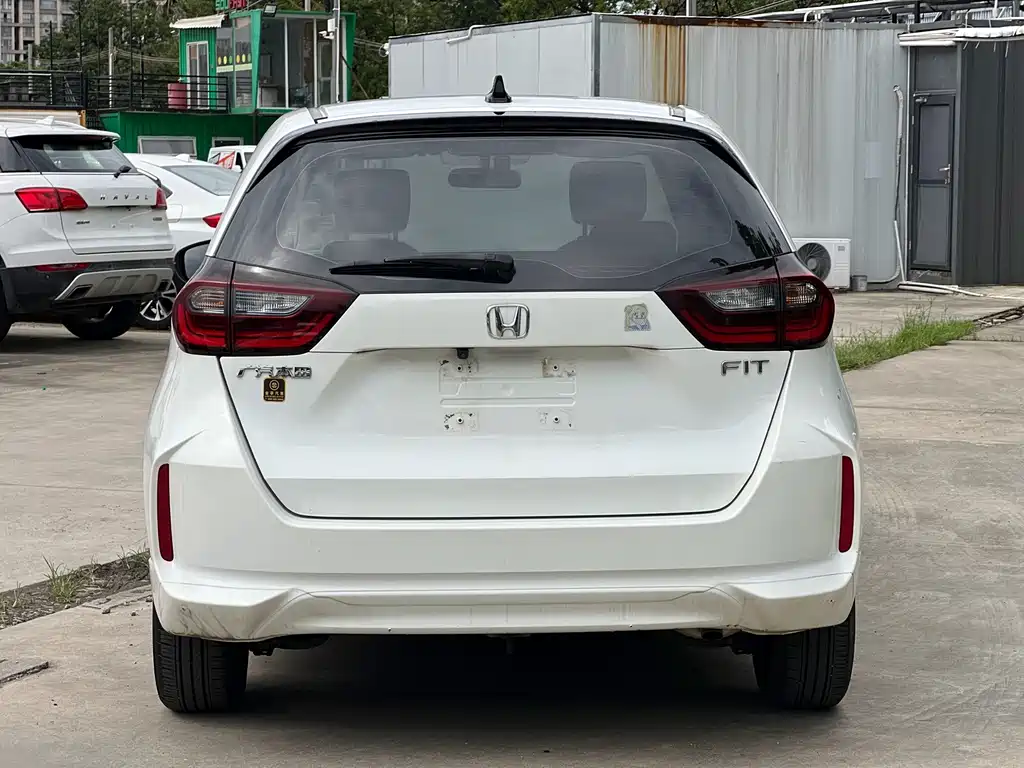 Honda Fit — миниатюра 9