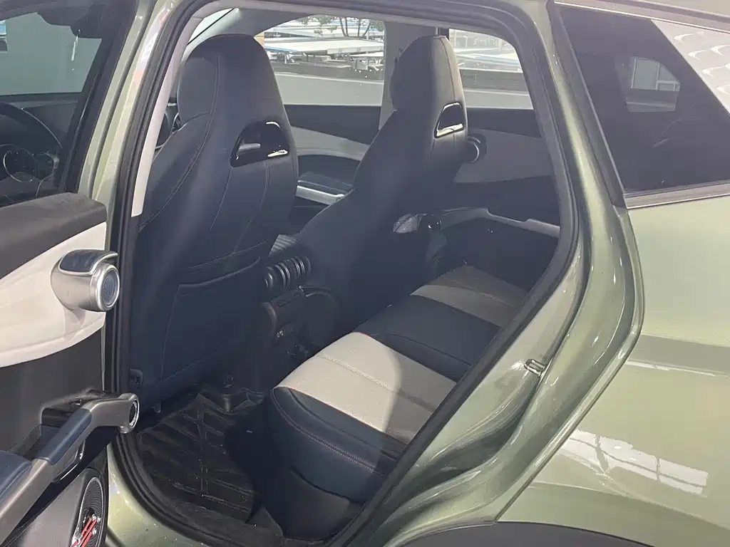 BYD Yuan Plus — миниатюра 8