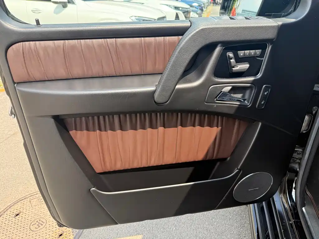 Mercedes-Benz G-Class — миниатюра 12