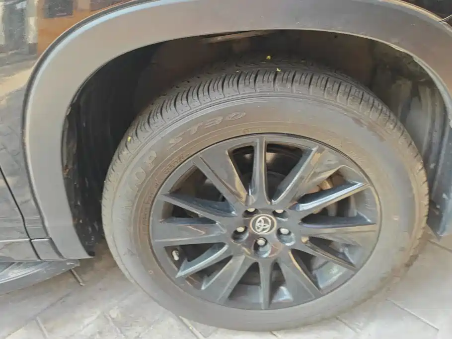 Toyota Highlander — миниатюра 6