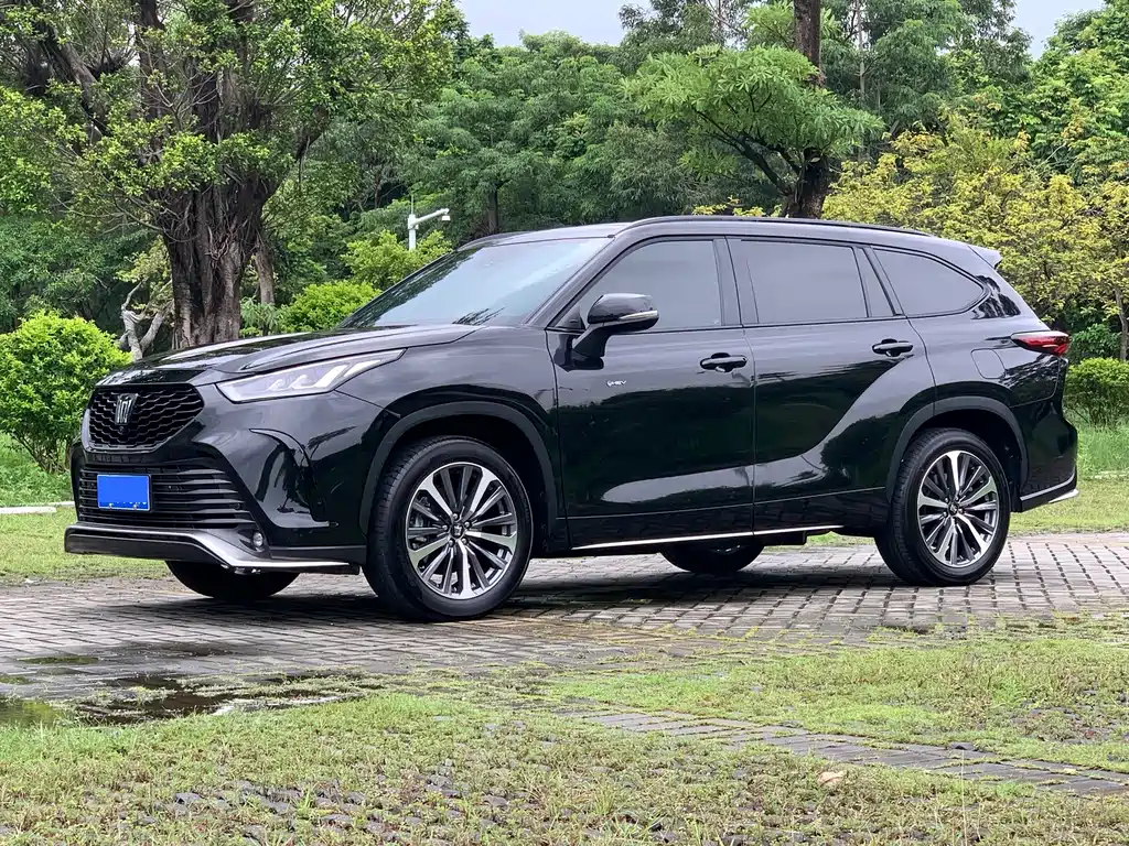 Toyota Crown Kluger