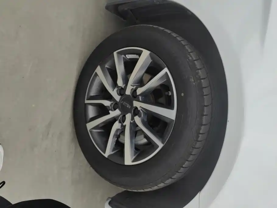 Geely Emgrand — миниатюра 6