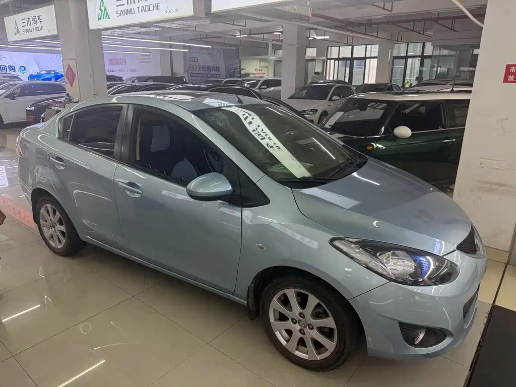 Mazda 2